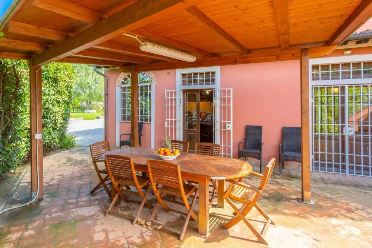 Villa Rossa Pisa Olaszország